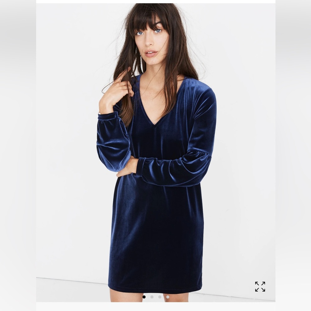 NWT Madewell Blue Velvet Balloon Sleeve Dress. Machine washable. Size M